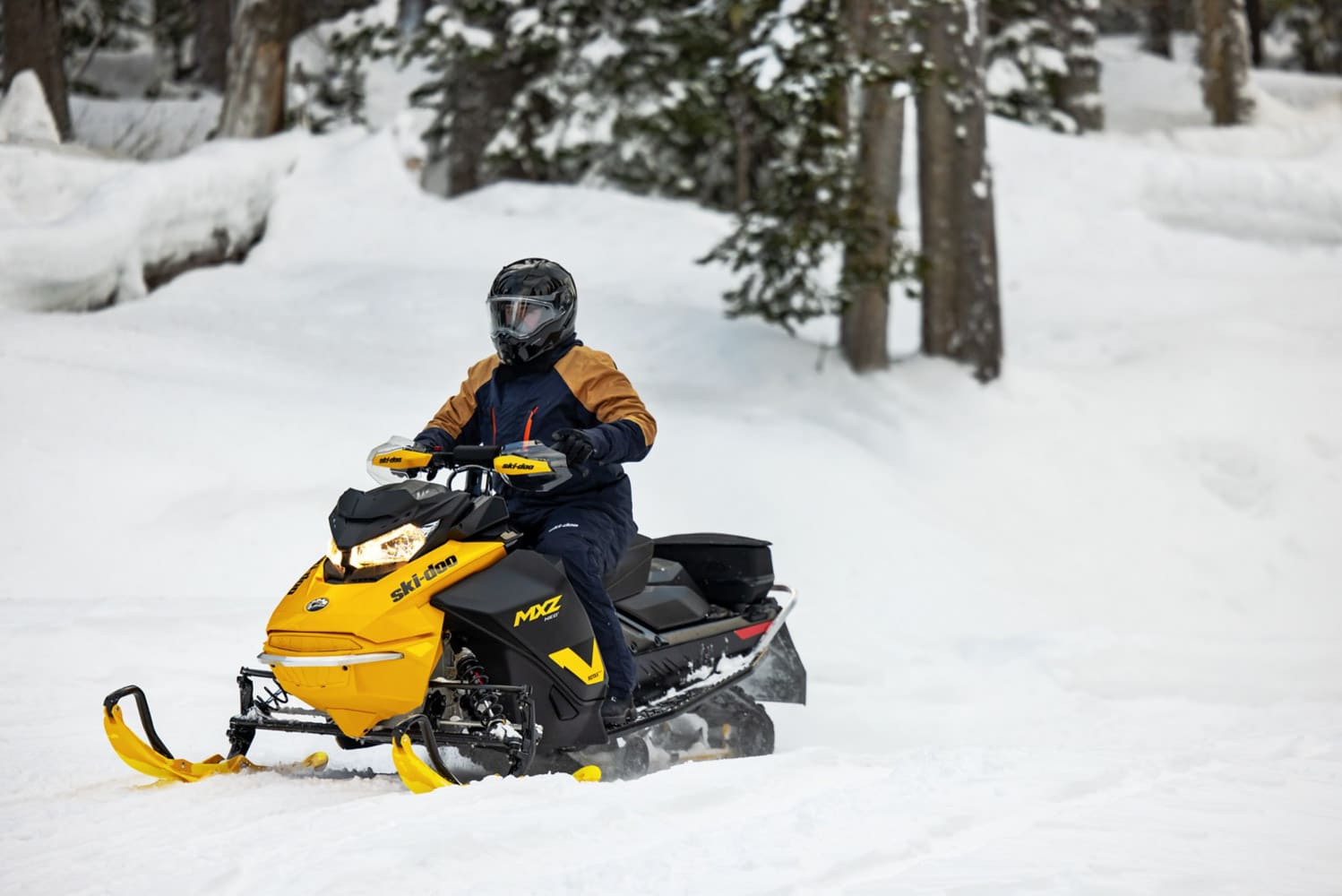 2023 Ski-Doo MXZ
